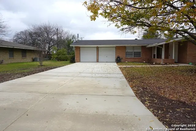 221 Windcrest Dr, Windcrest, TX 78239 - Image #3