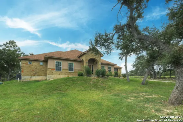 861 Rutherford, Fischer, TX 78623 - Image #2