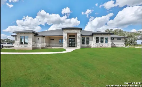 732 Salt Grass Trail, Bandera, TX 78003