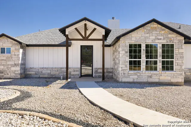 107 S Lon Price, Blanco, TX 78606 - #1