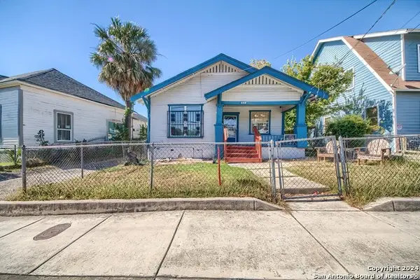 211 Blanco Rd, San Antonio, TX 78212