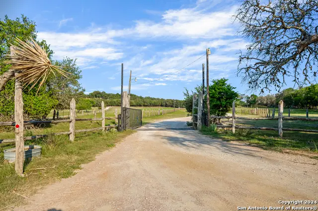 109 Waring Welfare, Boerne, TX 78015 - Image #1