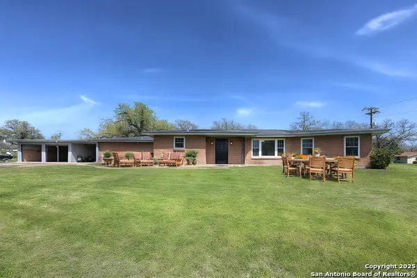 3534 Us Highway 90a, Gonzales, TX 78629