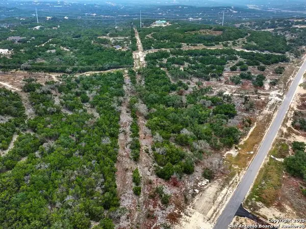 964 & 976 Earle Oak Ave, Bulverde, TX 78163