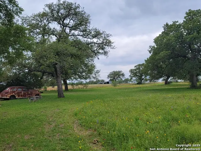 460 Woelke Rd, Seguin, TX 78155 - Image #2