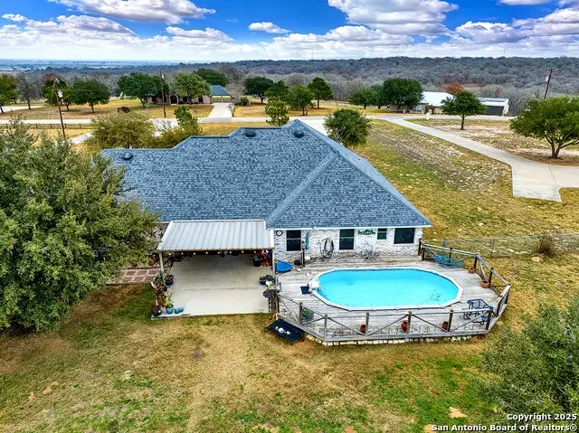 1120 Country View Dr, La Vernia, TX 78121 - Image #1