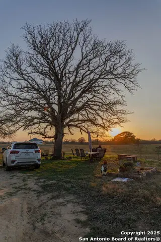 1080 Whisper Rd., Luling, TX 78648