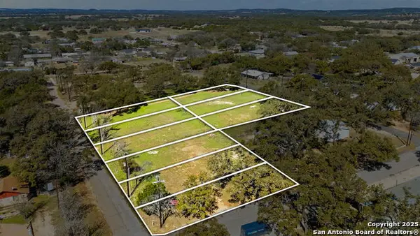 1113 Mesquite, Blanco, TX 78606