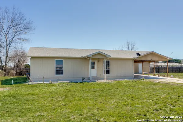 230 Broken Spur, Bandera, TX 78003