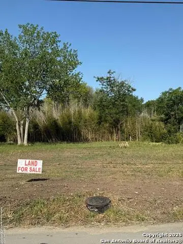 1318 N San Marcos, Seguin, TX 78155