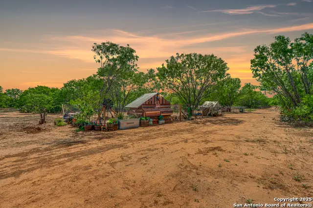 551 Pr Mia, Floresville, TX 78114 - #2