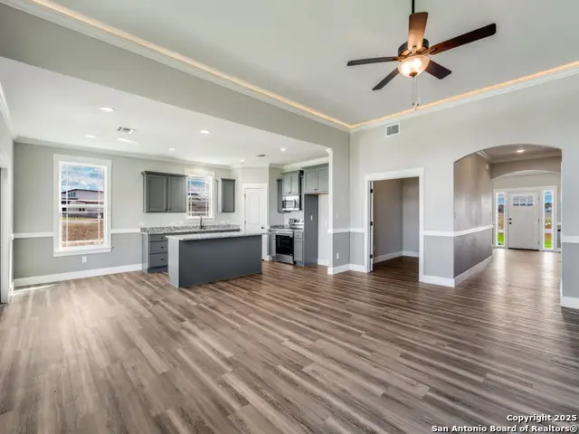 132 Turnberry Dr, La Vernia, TX 78121 - Image #3