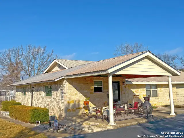 702 Schubert, Fredericksburg, TX 78624 - Image #3