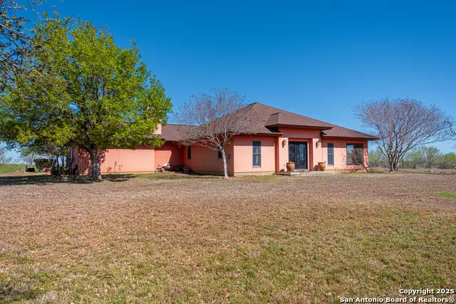 2148 County Road 220, Floresville, TX 78114 - #1