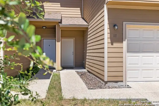 17 Oak Plaza, San Antonio, TX 78216 - Image #2