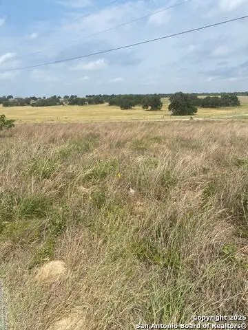 701 Sunrise Ln, La Vernia, TX 78121 - Image #2