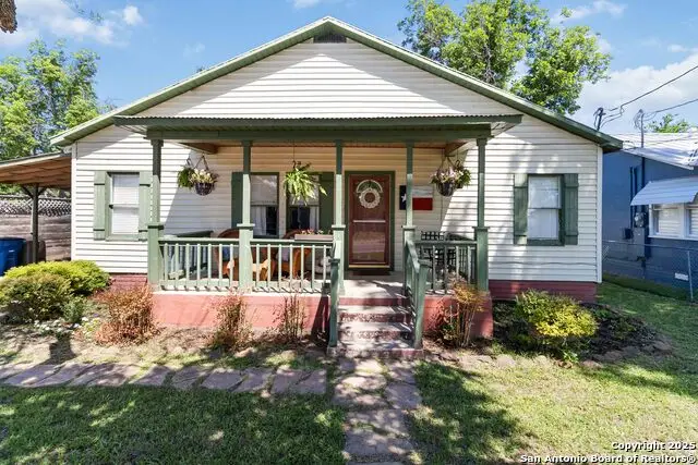 859 Pine St, New Braunfels, TX 78130 - Image #1