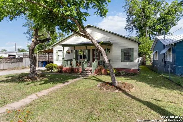 859 Pine St, New Braunfels, TX 78130 - Image #3