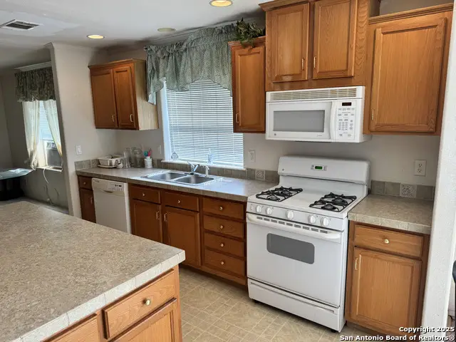 109 Rosa St, Three Rivers, TX 78071 - Image #3