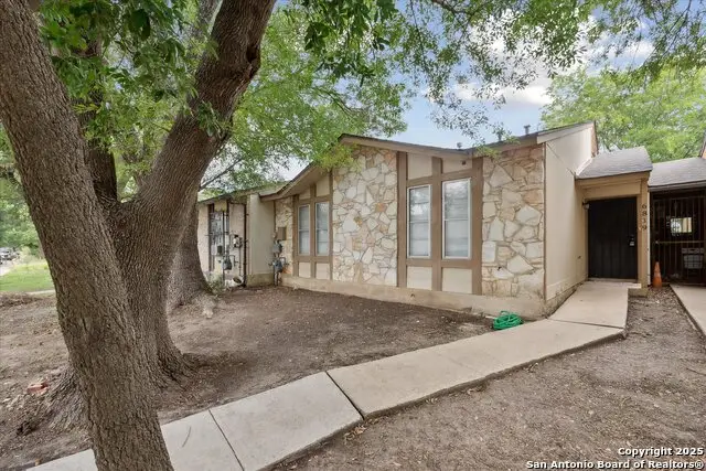 6839 Neston Dr, San Antonio, TX 78239 - #2