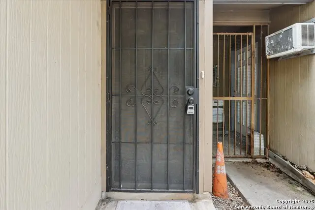 6839 Neston Dr, San Antonio, TX 78239 - #3