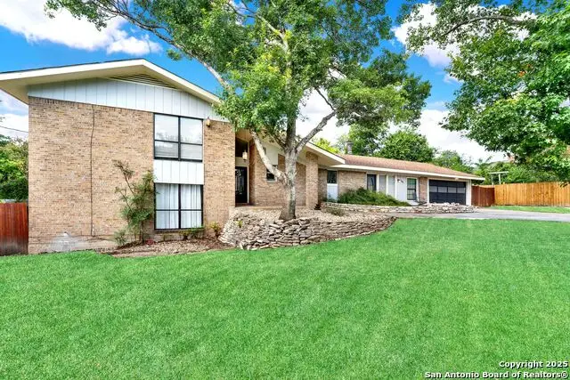 101 Hidden Hollow, Kerrville, TX 78028 - Image #2