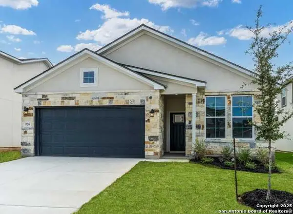 979 Manger Lane, New Braunfels, TX 78130