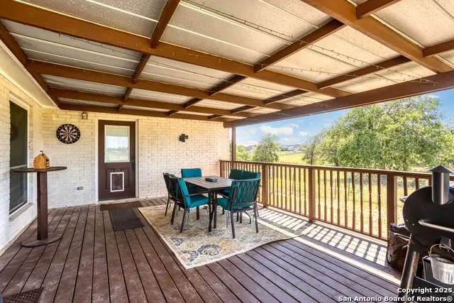 177 Lakeview Cir, La Vernia, TX 78121 - Image #3