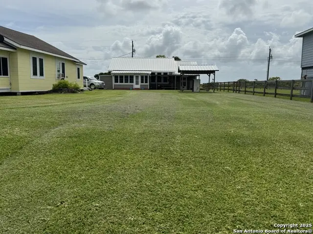 549 Marshall Johnson Ave S, Port Lavaca, TX 77979 - #2