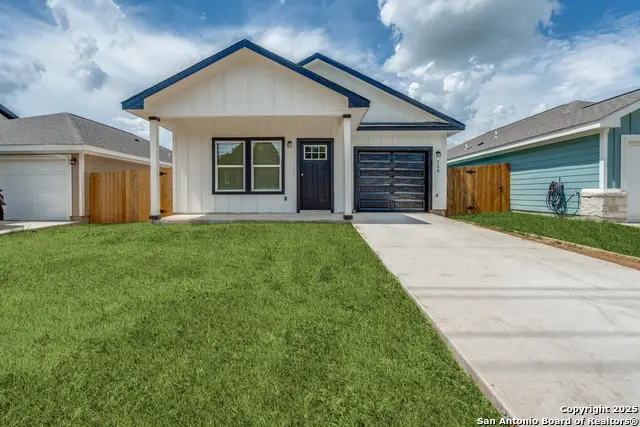 228 W Martindale St, Seguin, TX 78155 - Image #1