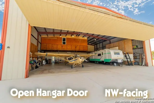 121 Pitts Ln, Marion, TX 78124 - #1