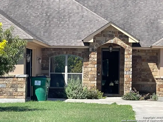 125 Cactus Wren, McQueeney, TX 78123 - Image #2