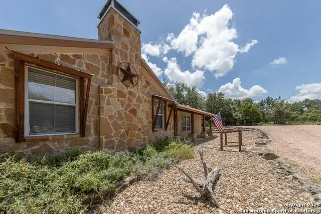 853 Crossbow, Canyon Lake, TX 78133 - Image #2