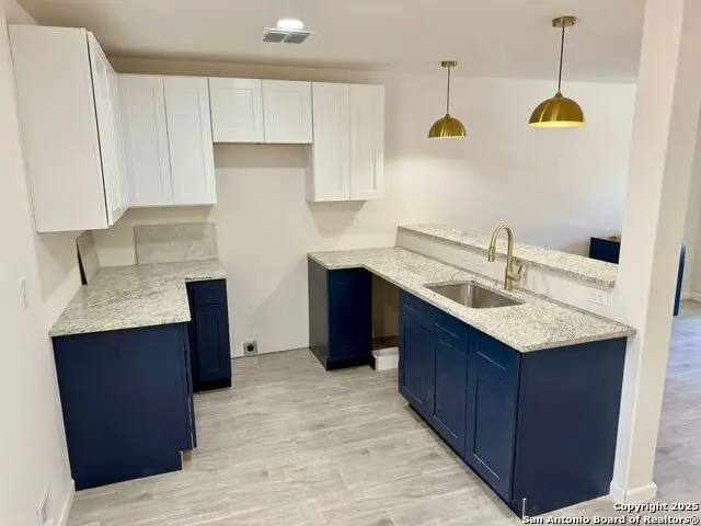 701 Burr Oak, Canyon Lake, TX 78133 - Image #2