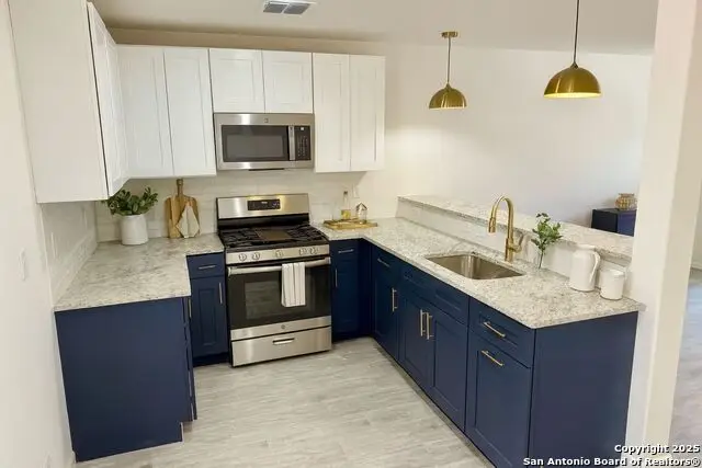 701 Burr Oak, Canyon Lake, TX 78133 - Image #3