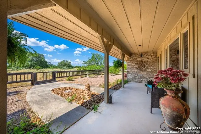 113 Indian Bluff Dr., Kerrville, TX 78028 - #2