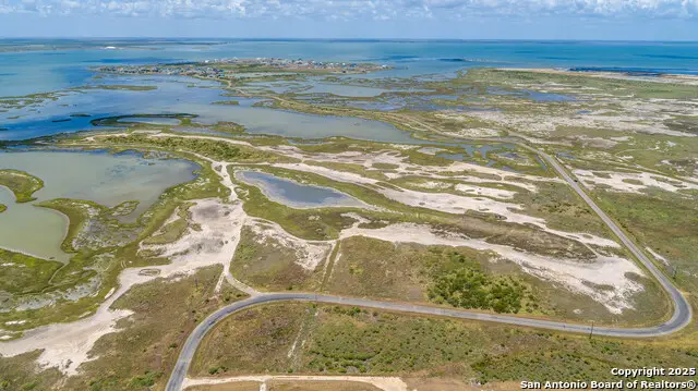602-698 Cape Velero Dr, Rockport, TX 78382 - #1
