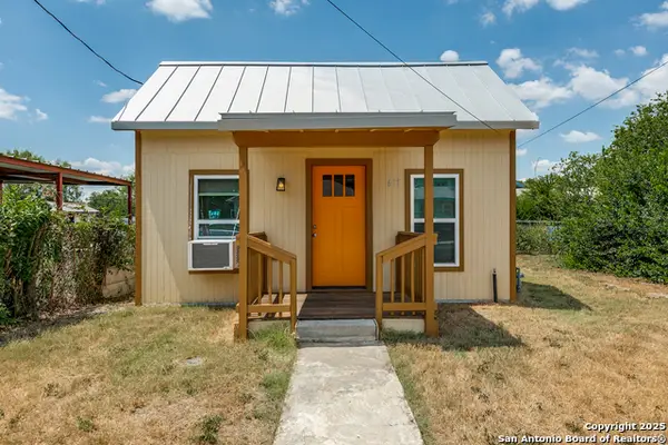 611 Rochambeau, San Antonio, TX 78214