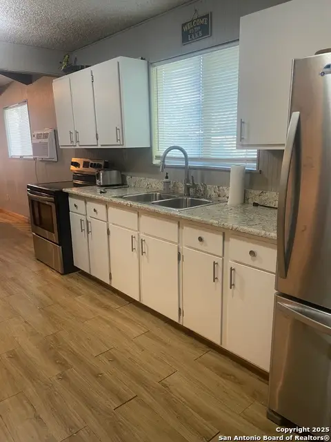 892 Pebble Beach Dr Nw, Lakehills, TX 78063 - Image #3