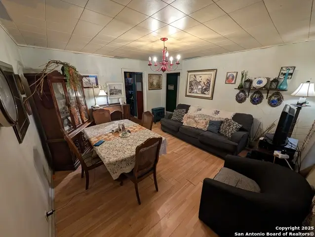 327 San Angelo, San Antonio, TX 78212 - Image #2