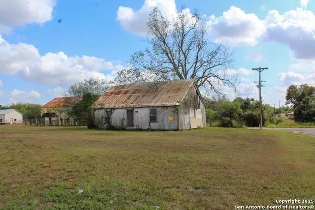 315 Lloyd Bentsen Hwy, Beeville, TX 78102 - #1