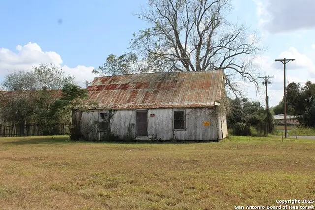 315 Lloyd Bentsen Hwy, Beeville, TX 78102 - #2