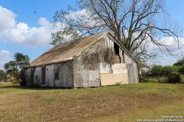315 Lloyd Bentsen Hwy, Beeville, TX 78102 - #3