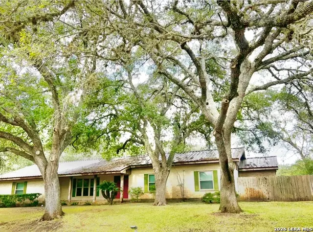 40 Encino Loma, Beeville, TX 78102 - #1