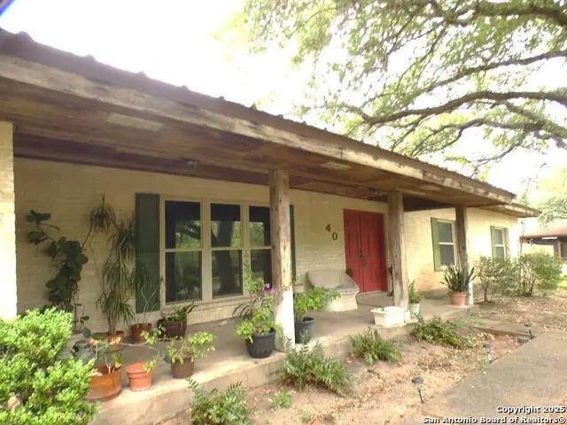 40 Encino Loma, Beeville, TX 78102 - #2