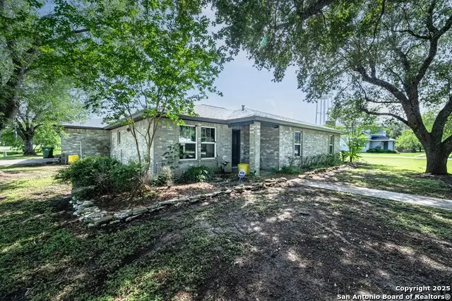 1206 Johnson, Woodsboro, TX 78393 - #2