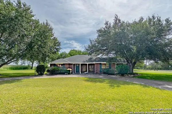 10416 Seventh St, Pettus,  78146
