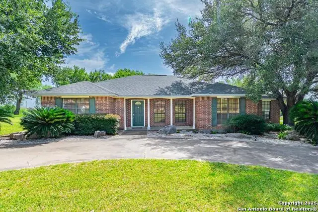 10416 Seventh St, Pettus, TX 78146 - #2