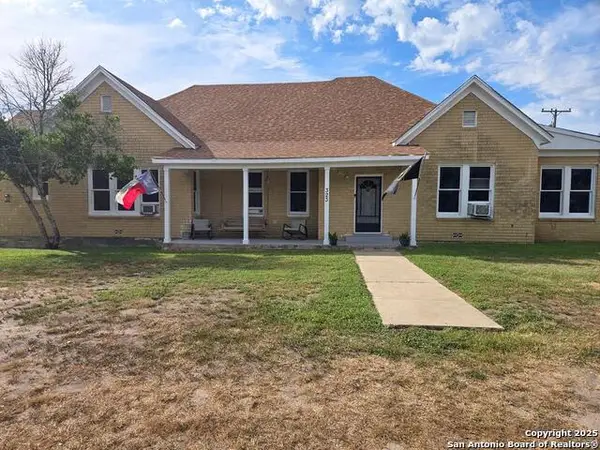 323 Main, Pettus,  78146