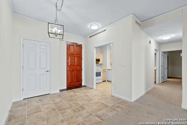 1 Towers Park Ln #402, San Antonio, TX 78209 - Image #3